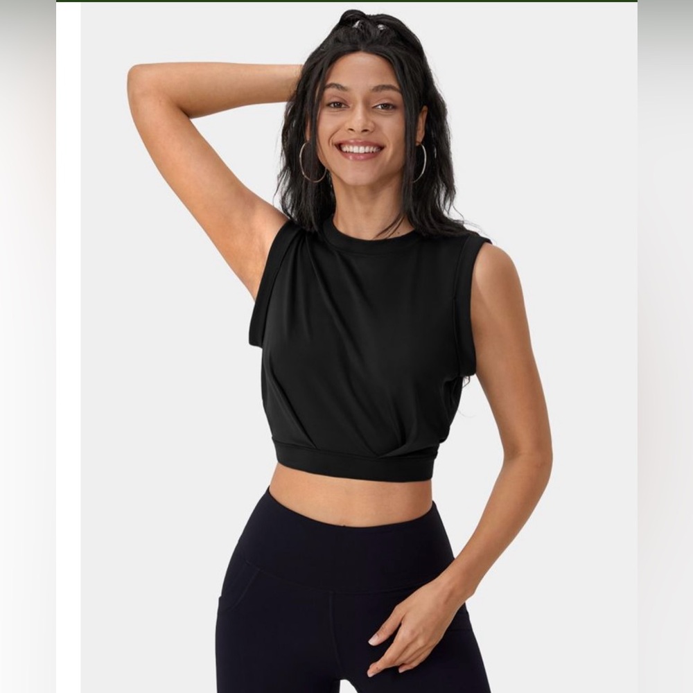 HALARA Crew Neck Sleeveless Cropped Yoga Tank Top